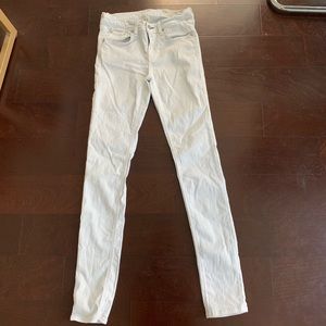 Skinny white size 26 rag and bone jeans